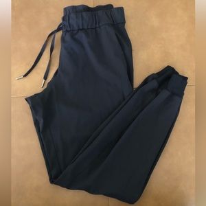 Lululemon Stretch jogger size 6